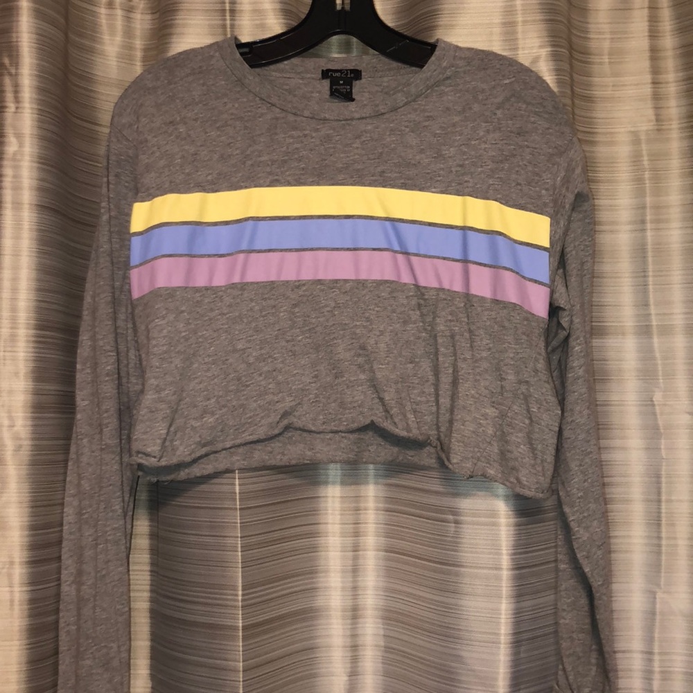 Long sleeve cropped tee